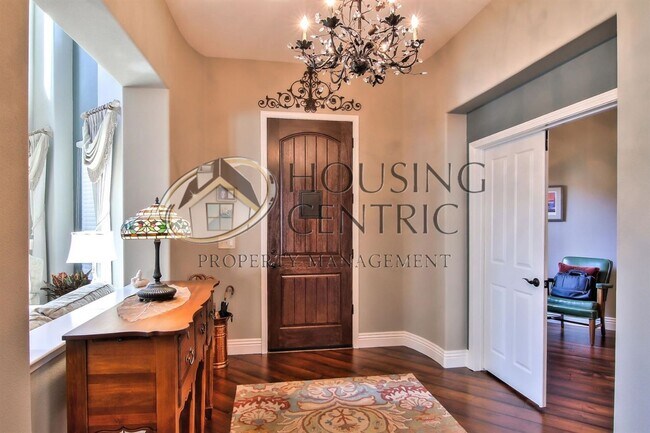 Building Photo - Serrano Executive 4bd/4.5ba Executive Home with Pool, Spa & 4-Car Garage!