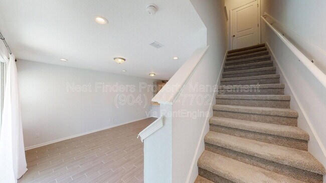 Building Photo - 215 Pine Bluff Dr