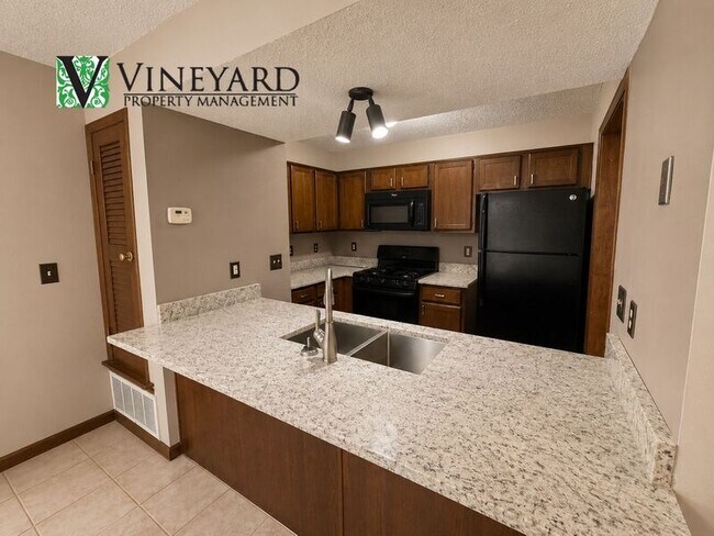 Building Photo - 5065 Sand Wedge Cir