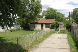 Building Photo - 615 S 32nd St