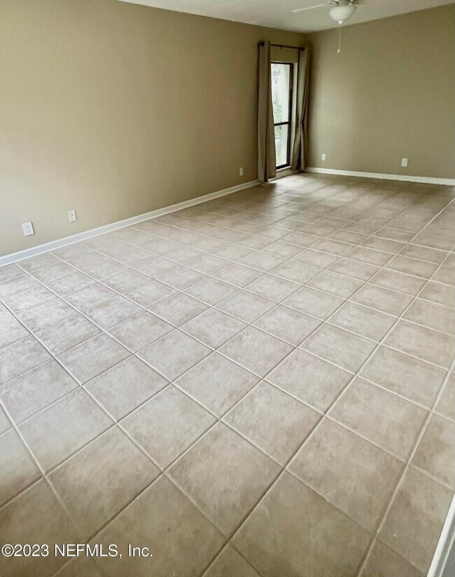 Building Photo - 8797 Como Lake Dr