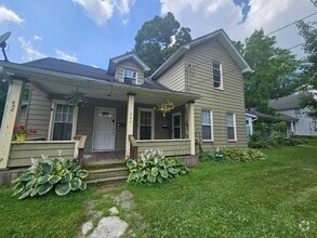 Building Photo - 2 Bedroom 1 Bath Duplex Kent Ohio 44240