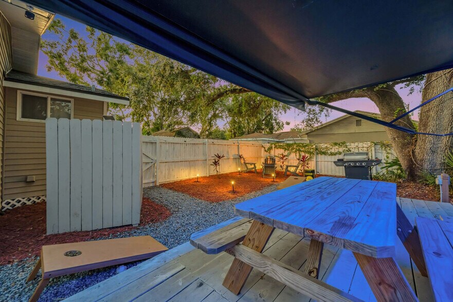 Building Photo - 1905 W St Louis St