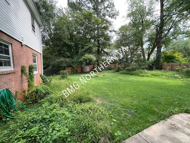 Building Photo - 7905 Lewinsville Rd