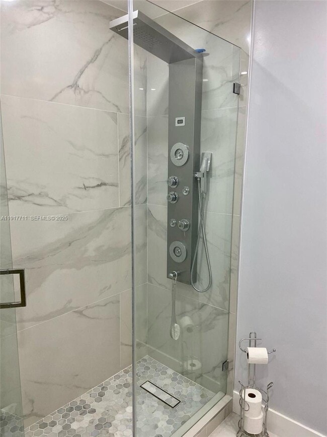 Building Photo - 10018 Hammocks Blvd