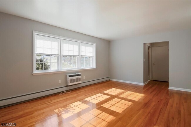 Building Photo - 159 Ridge Rd