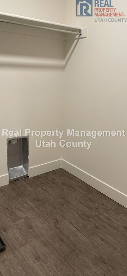 Building Photo - 4844 Breezy Patch Rd
