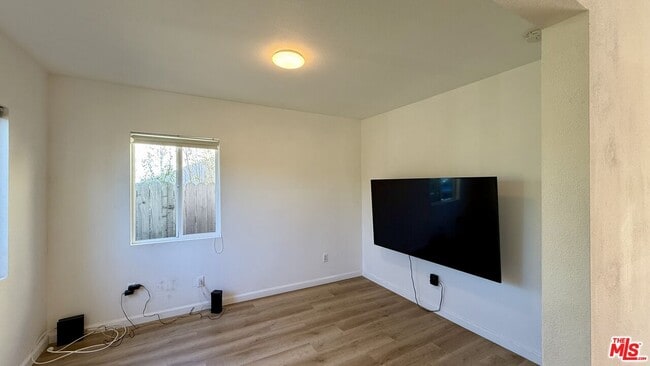 Building Photo - 6056 Fair Ave