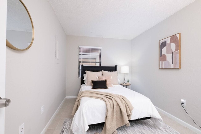 Building Photo - 3431 NW 21st Dr