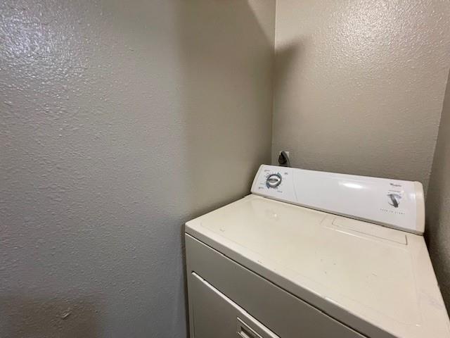 Building Photo - 8808 Mountain Ridge Dr