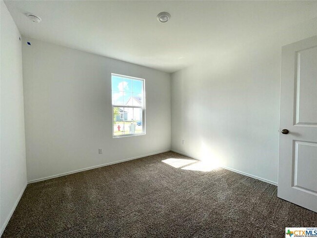 Building Photo - 296 Gypsum Vly