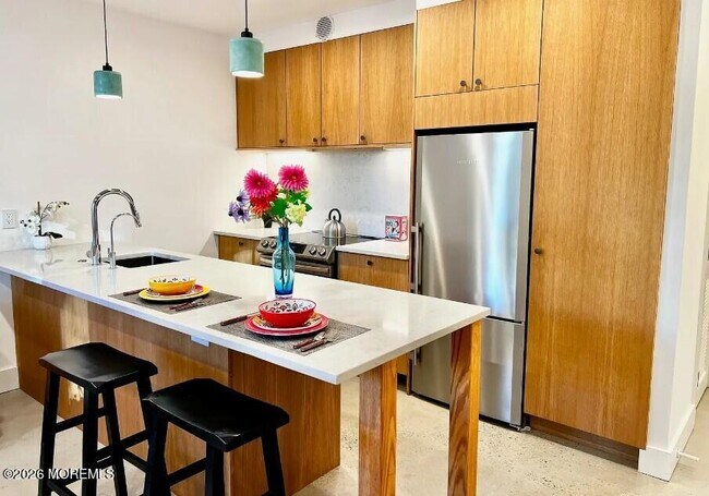 Building Photo - 71 Booraem Ave