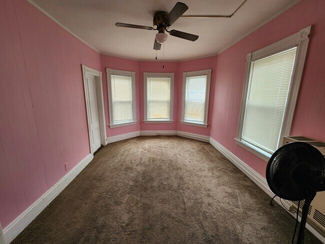 Building Photo - 617 Rimmon St
