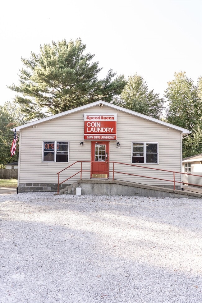 Building Photo - 1193 E Dawn Dr