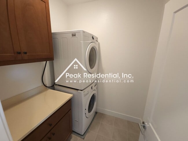 Building Photo - Brand New 3bd/2.5ba Folsom Home with 2 Car Garage