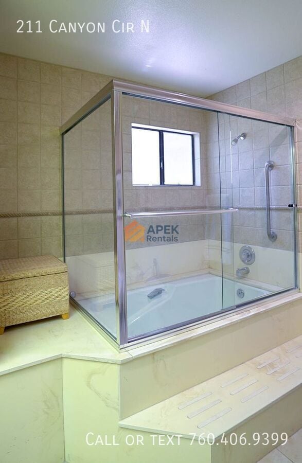 Building Photo - 211 Canyon Cir N