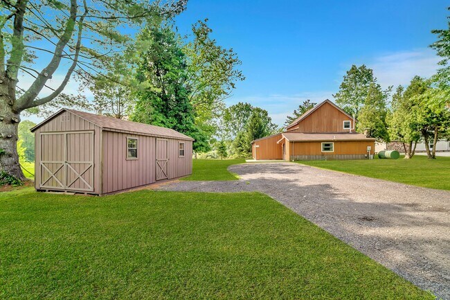 Building Photo - 1712 Linvale