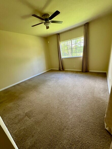 Primary room - 3161 NW 33rd St