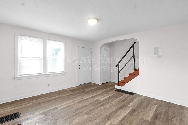 Building Photo - 940 Geers Ave