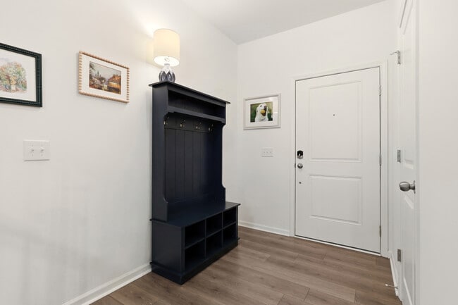 Building Photo - 17 Saltford Ln