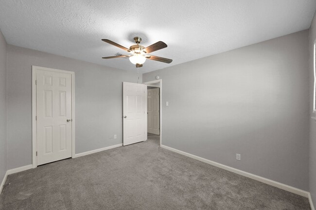 Building Photo - 8226 Autumn Willow Dr