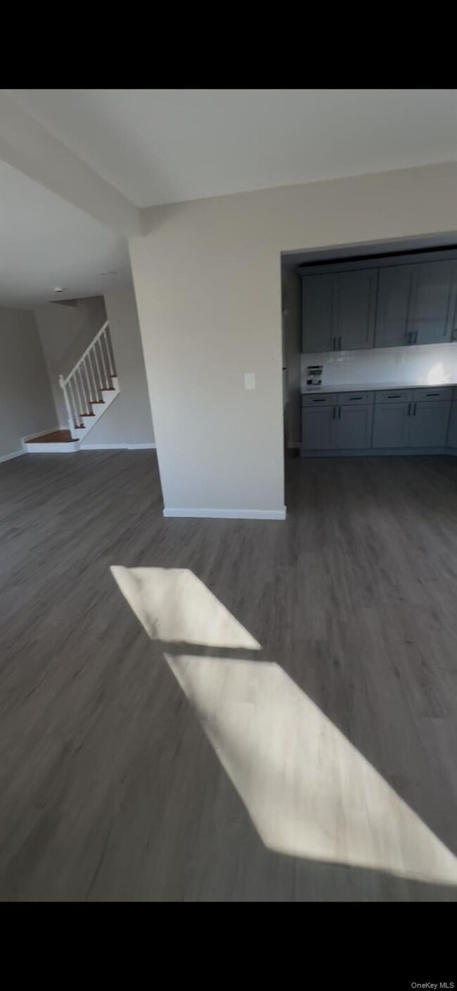 Building Photo - 183-19-183145 145th Ave