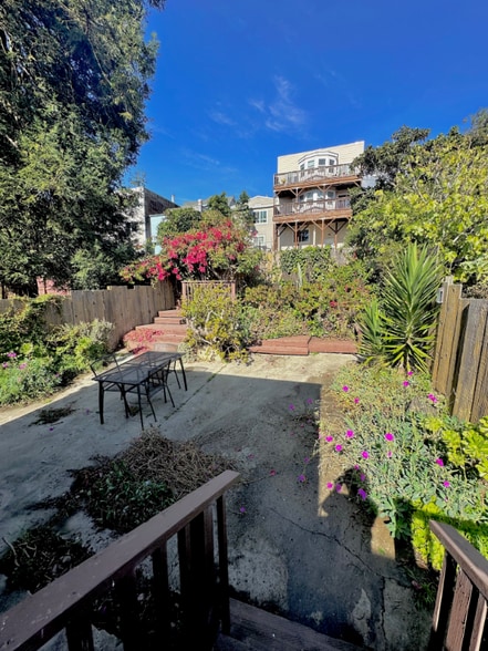 Building Photo - 220 Monterey Blvd