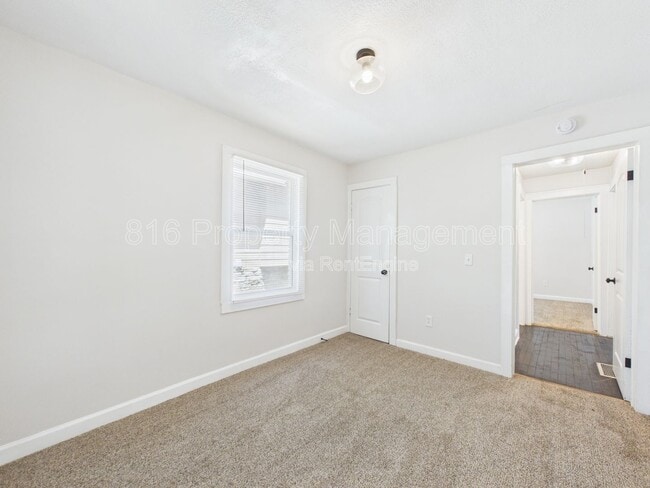 Building Photo - 4140 College Ave
