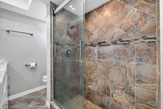 Building Photo - 2 Bedroom 2 Bath Condo with Community pool