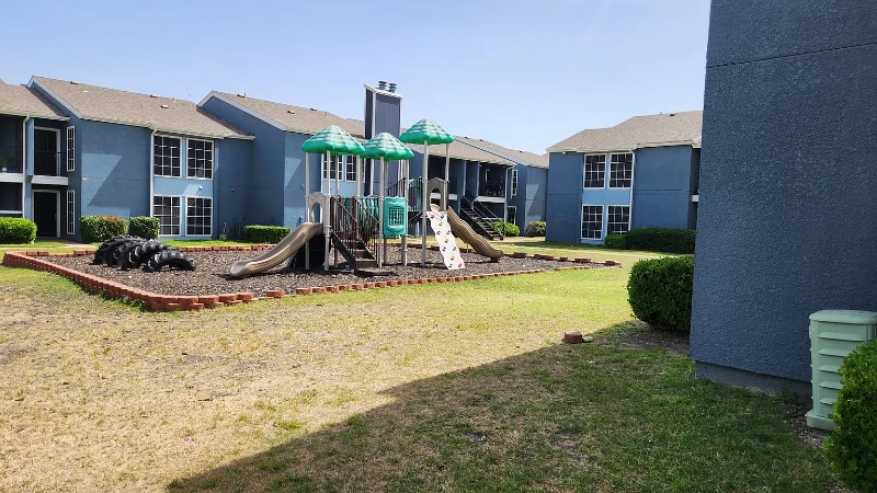 Building Photo - 13740 Montfort Dr