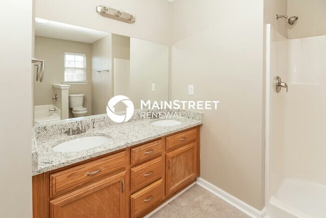 Building Photo - 3 Bedroom Pet-Friendly Home in Ellenwood, GA with Main Street Renewal