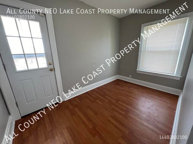 Building Photo - 3533 W 129th St