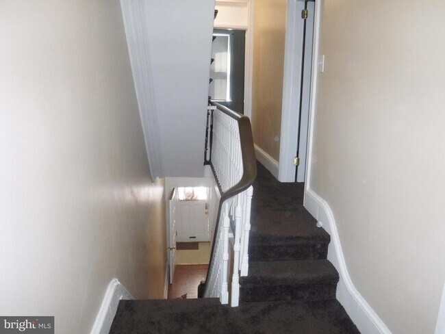 Building Photo - 540 George St