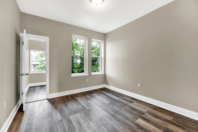 Building Photo - 3 Bedroom Rowhome- West Baltimore City