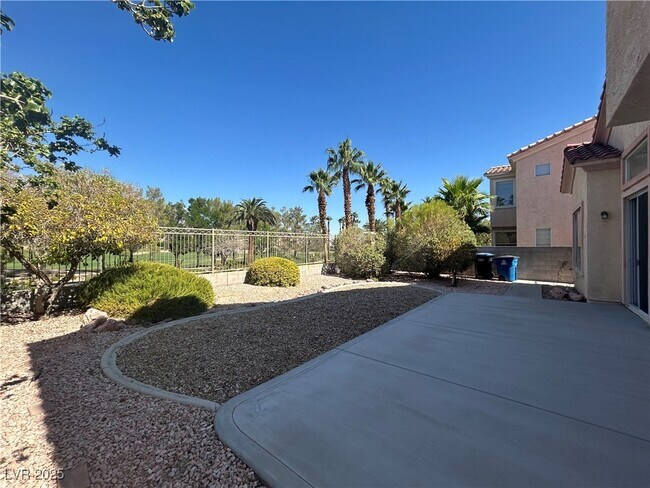 Building Photo - 157 Lakewood Garden Dr
