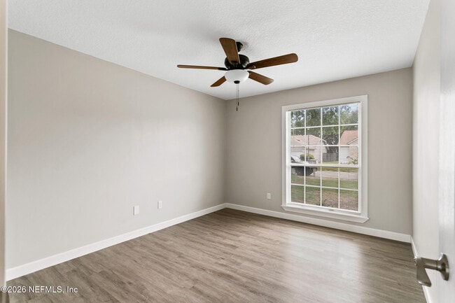 Building Photo - 13335 Currituck Dr N