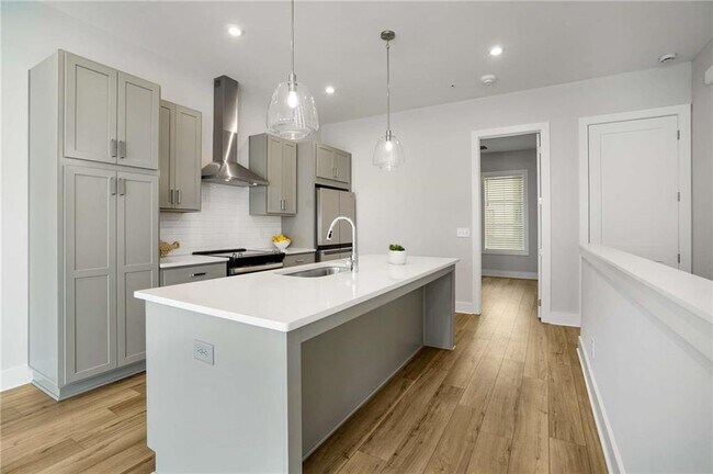 Building Photo - 1293 Longreen Ter NW