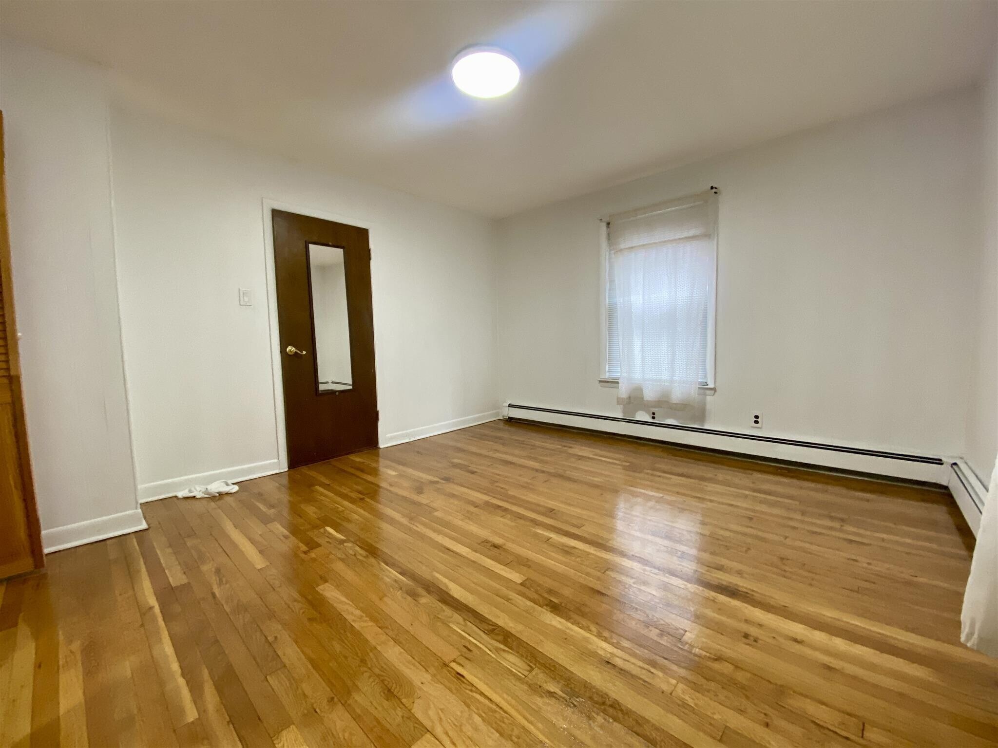 Building Photo - 65 Elm St