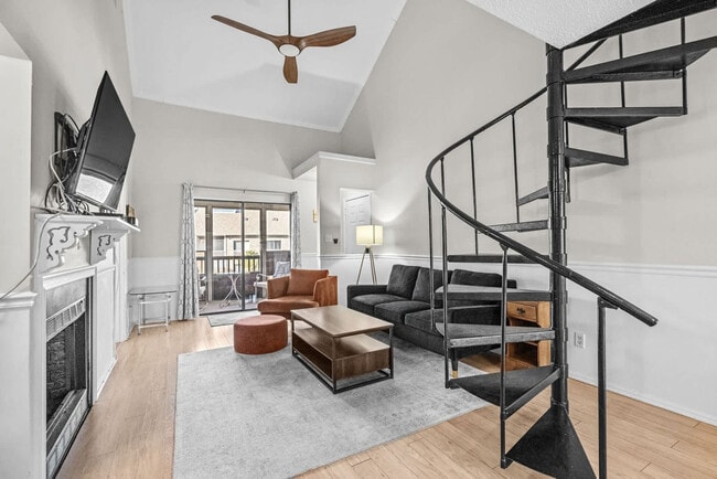 Building Photo - 2535 Great Scott Dr