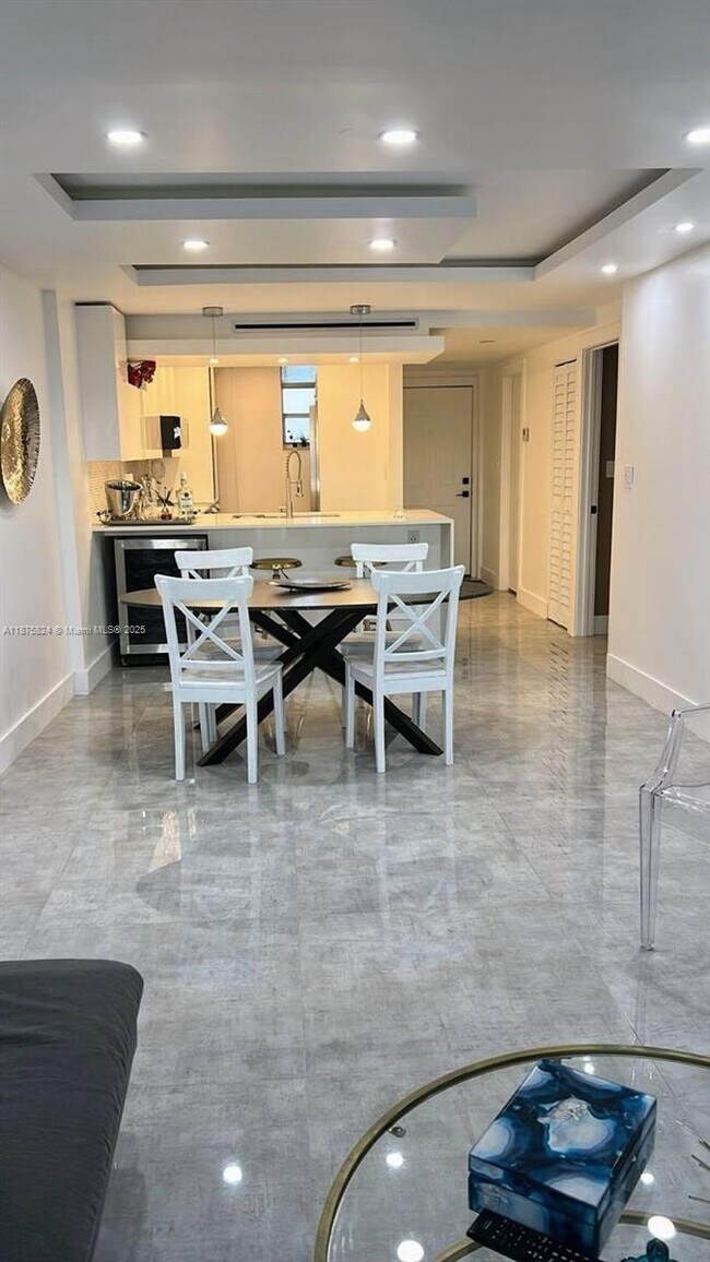 Building Photo - 2903 N Miami Beach Blvd