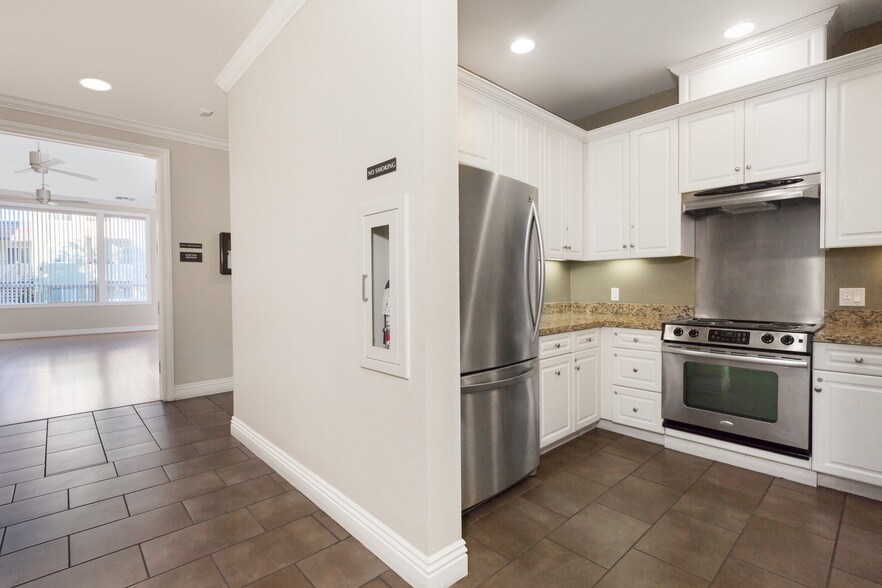 The Meadows Apartments 1000 Escalon Ave Sunnyvale CA 94085