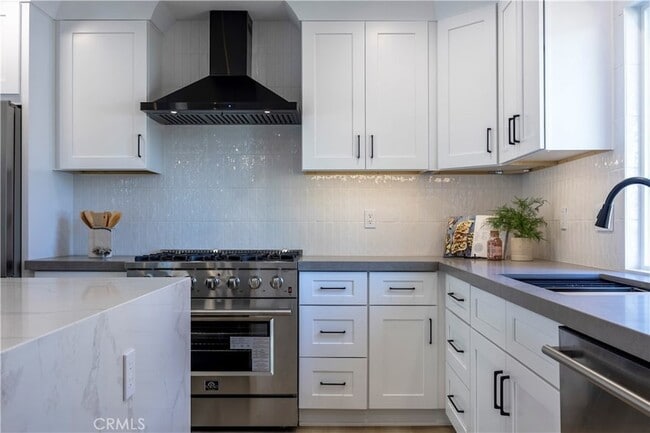 Building Photo - 15271 Yorkshire Ln