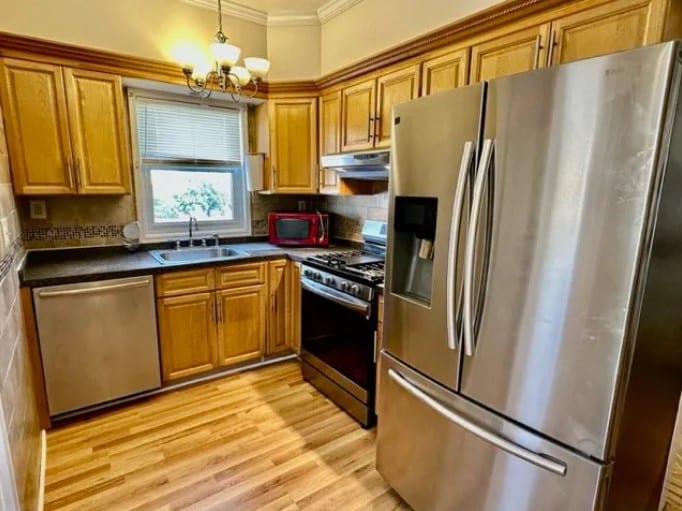 Building Photo - 1146 70th St