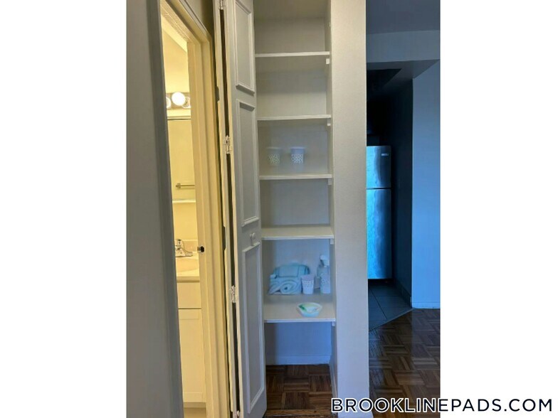 Building Photo - 185 Freeman St