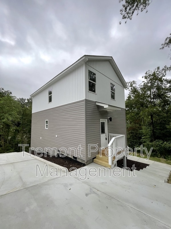 Primary Photo - 3707 Wilcox Blvd