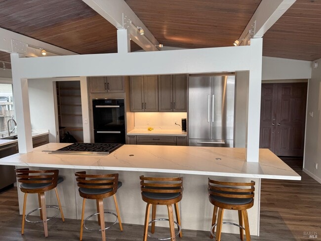 Building Photo - 16 Harbor View Ct