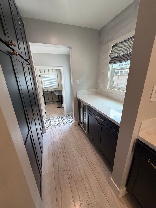 Building Photo - 3 Bedroom | 1.5 Bathroom | Single-Family Home