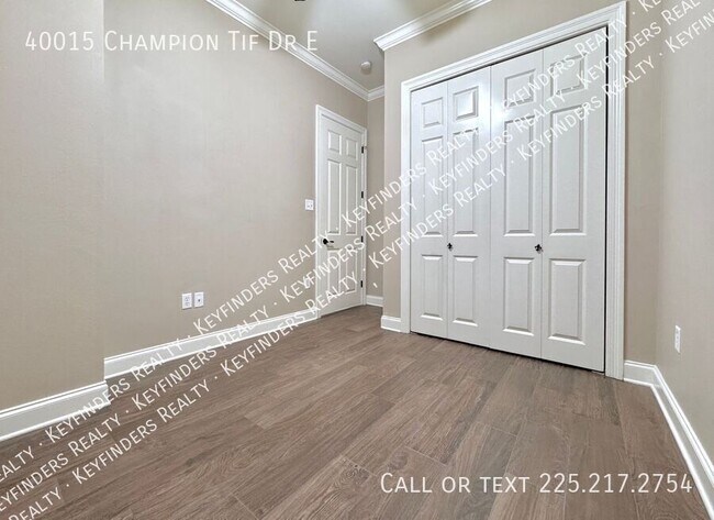 Building Photo - 40015 Champion Tif Dr E