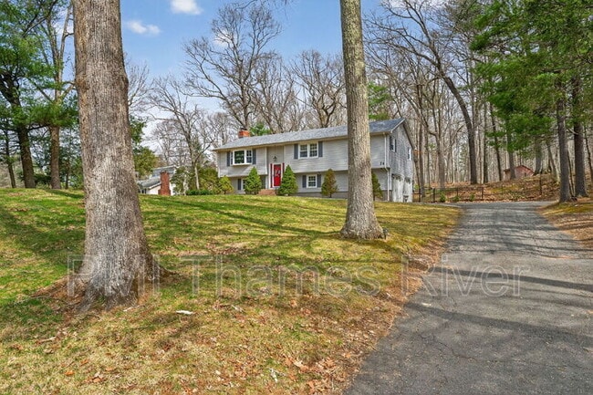 Building Photo - 74 Hurlburt St