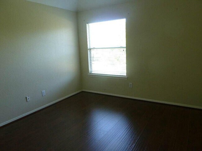 Building Photo - 22554 Bristolwood Ct